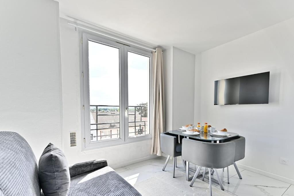 Magnifique 2 Pieces Aux Portes De Paris Gagny Ngoại thất bức ảnh